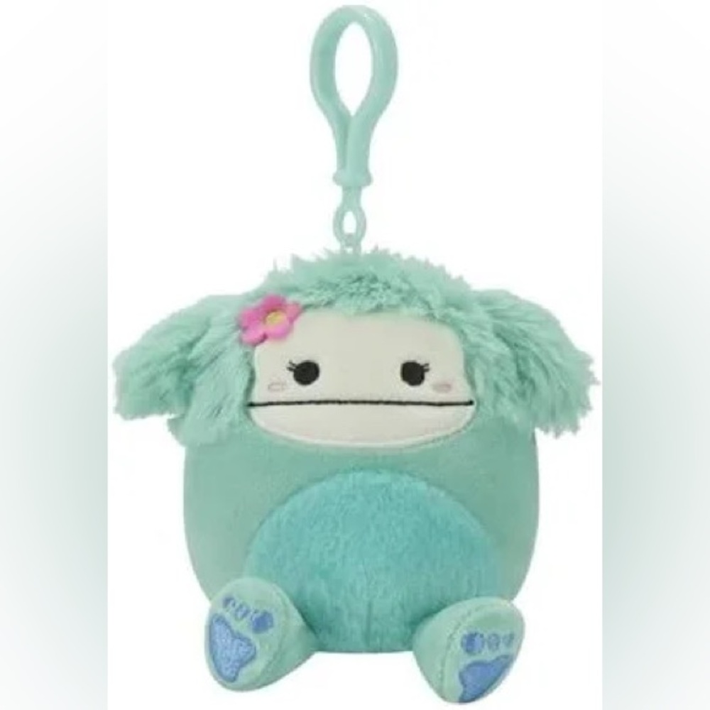 Squishmallow Joelle The Bigfoot W/Flower 3.5’ Clip NWT